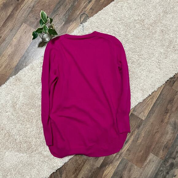 J.crew Size Medium Pink Merino Wool Crewneck Curved Hem Pullover Sweater - Picture 7 of 7